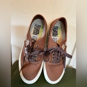 Vans Brown Canvas Sneakers with White Accents 8.5 floral skate